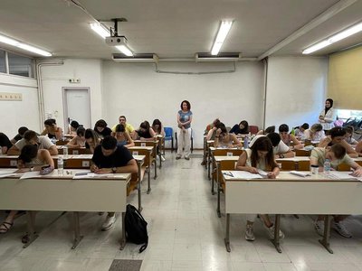 عقد جلسة الامتحان العالمي للغة العربية في اليونان